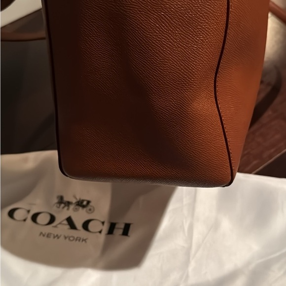 The Folio Tote from Coach - Picture 11 of 17